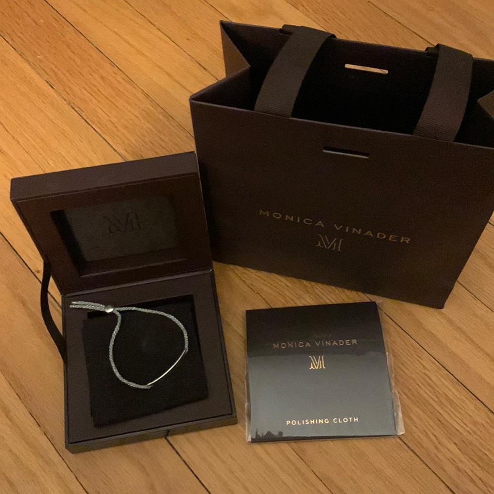 Monica Vinader friendship bracelet silver.